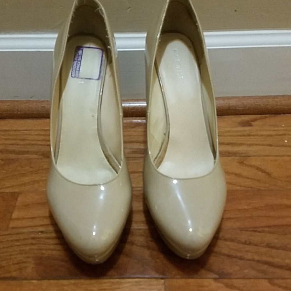 Nine West platform heel size 11
